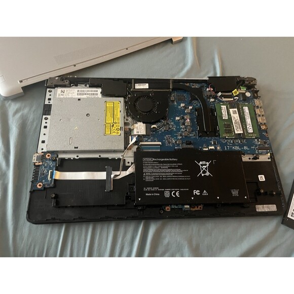 HP 17-BY0035cl 17.3” Parts Only - Picture 2 of 9